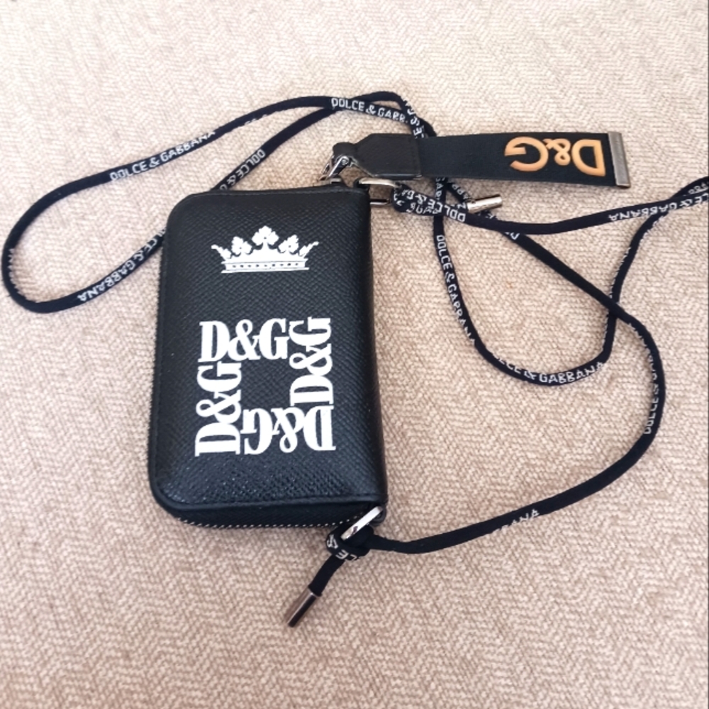 D&G Black Wallet Sleek Minimalist Design